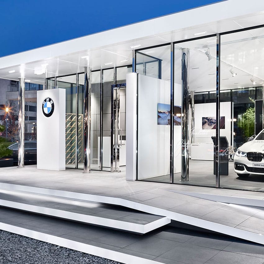 BMW Pavillon Messebau von Winkels Interior aus NRW - einer der größten Messebauer in Deutschland